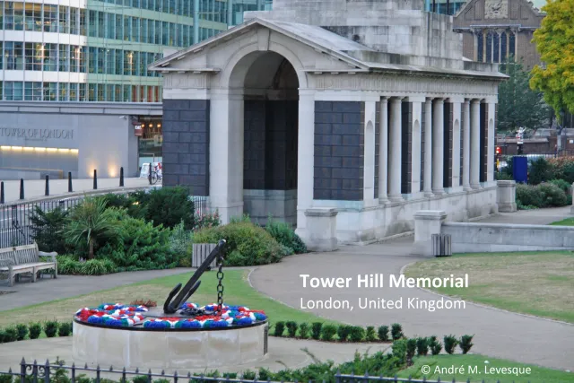 What memorial commemorates civilian war casualties of the Mercantile Marine and the Merchant Navy?