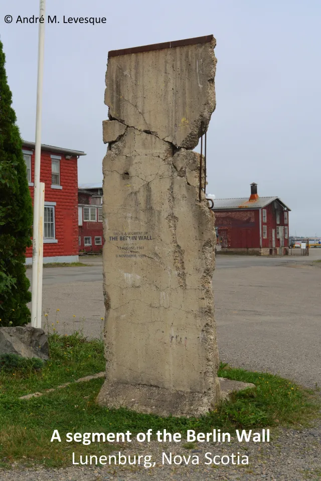 Where in Canada are pieces of the Berlin Wall?